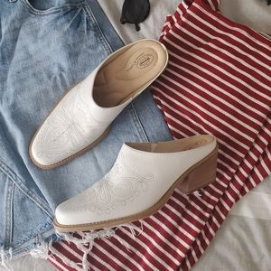 Dr Scholls Women's Ivory Round Up Embroidered Leat